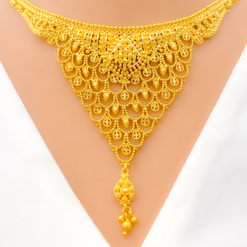 Gorgeous Netted V-Shaped 22k Gold Necklace Set 