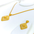 dazzling-intricate-22k-gold-pendant-set