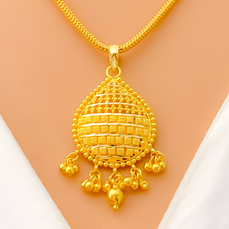 dazzling-vibrant-22k-gold-pendant