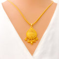 dazzling-vibrant-22k-gold-pendant