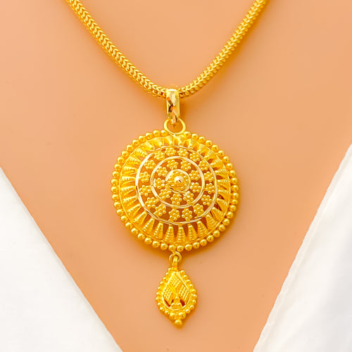 timeless-upscale-22k-gold-pendant