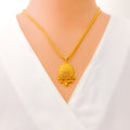 striking-elegant-22k-gold-pendant
