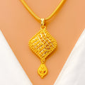 shimmering-decorative-22k-gold-pendant