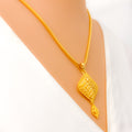 shimmering-decorative-22k-gold-pendant