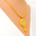 magnificent-twinkling-22k-gold-pendant
