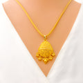 bold-majestic-22k-gold-pendant