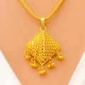 stately-blooming-22k-gold-pendant