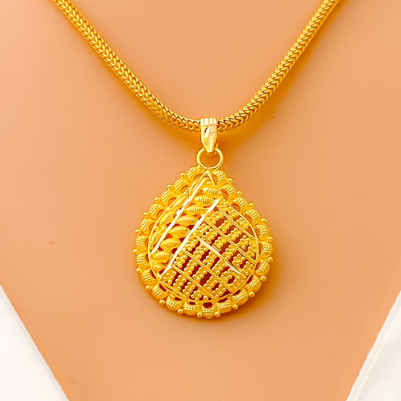 dapper-stylish-22k-gold-pendant