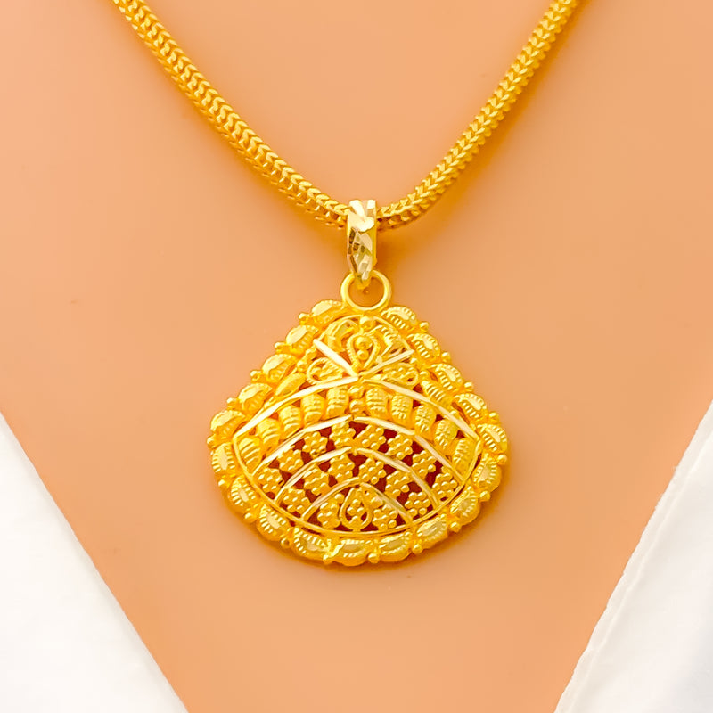 radiant-ornate-22k-gold-pendant