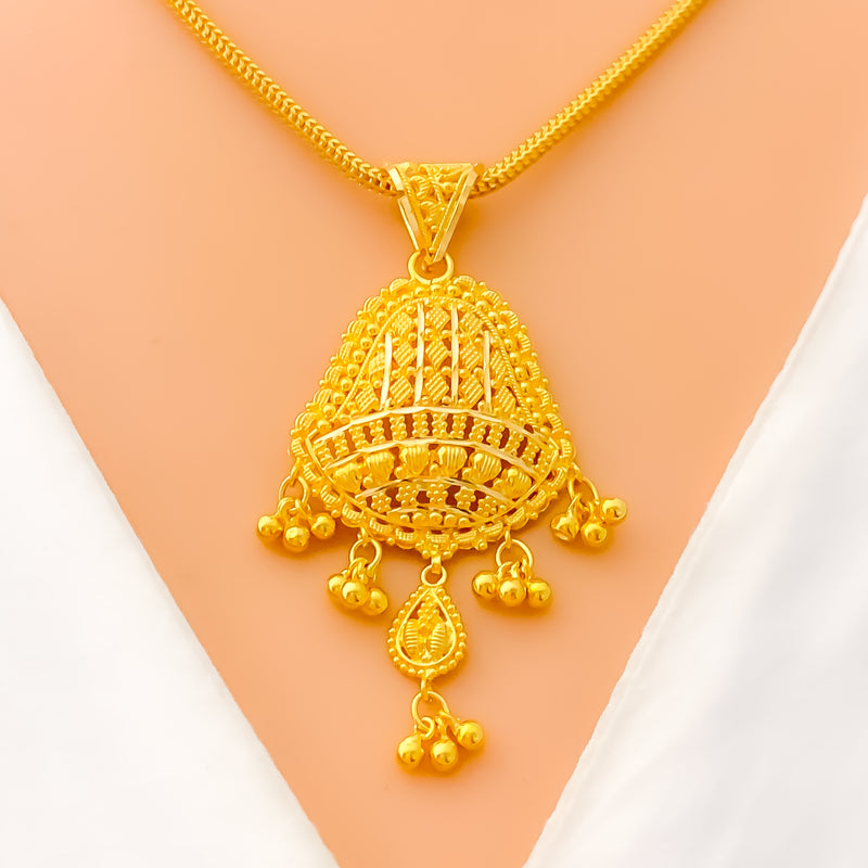 Ornamental Dressy Heirloom 22k Gold Pendant Set 