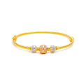 delicate-poised-22k-gold-bangle-bracelet