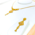 Shiny Sleek Diamond Shaped 22k Gold Necklace Set