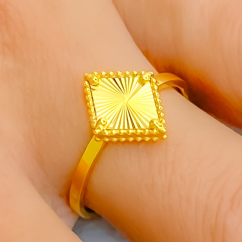 Dainty Rhombus 21K Gold Ring 