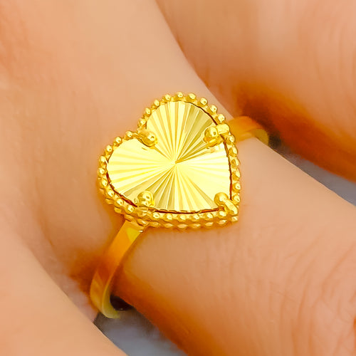 Lovely Heart 21K Gold Ring 