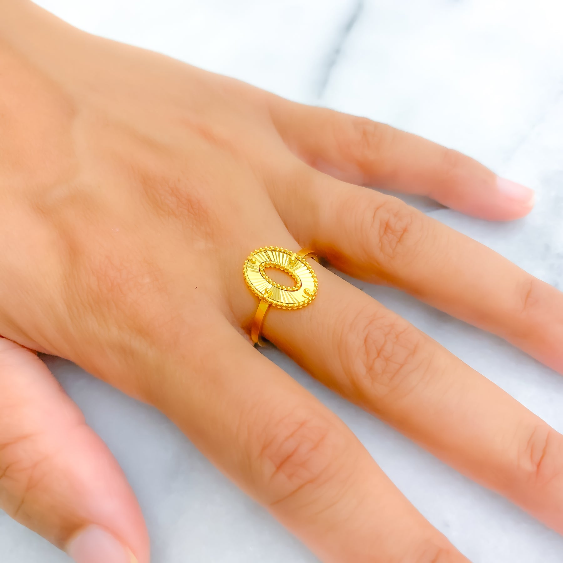 Buy quality 22 carat gold plain ladies rings RH-LR397 in Ahmedabad