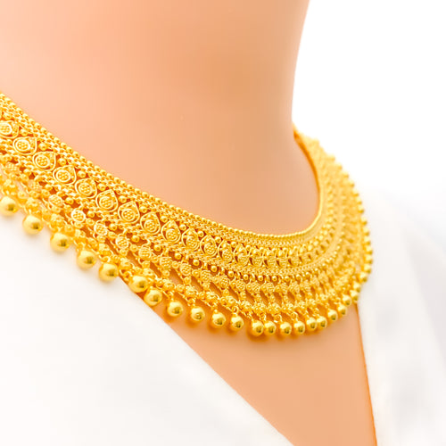Glimmering Tasseled 22k Gold Traditional Necklace Set