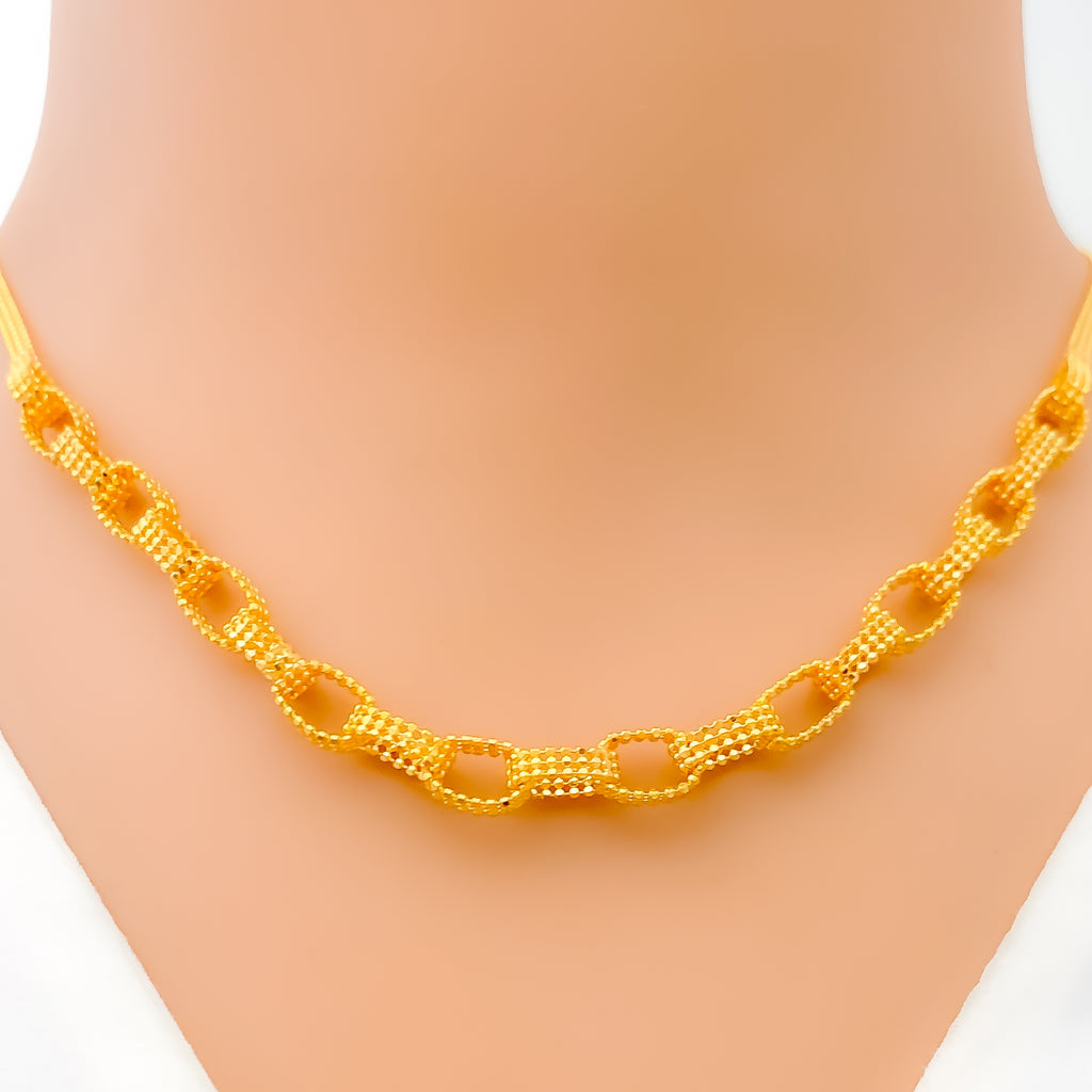 Elegant Contemporary Looped Chain 22K Gold Necklace Set – Andaaz Jewelers