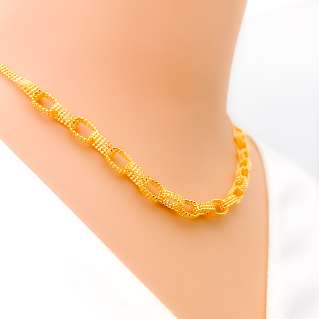 Looped Chain Elegant Contemporary Looped Chain 22K Gold Necklace Set – Andaaz Jewelers