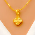 Reflective Striped 21K Gold Clover Necklace Set 