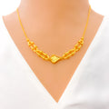 Shiny Fanned 21k Gold Necklace