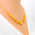 Shiny Fanned 21k Gold Necklace
