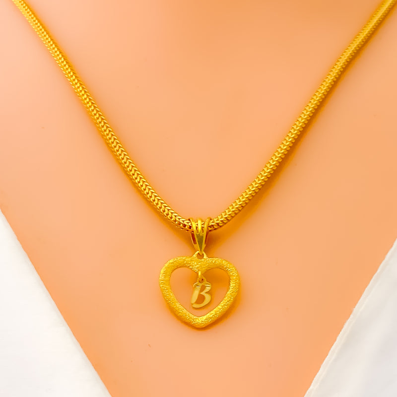 trendy-heart-22k-gold-letter-pendant