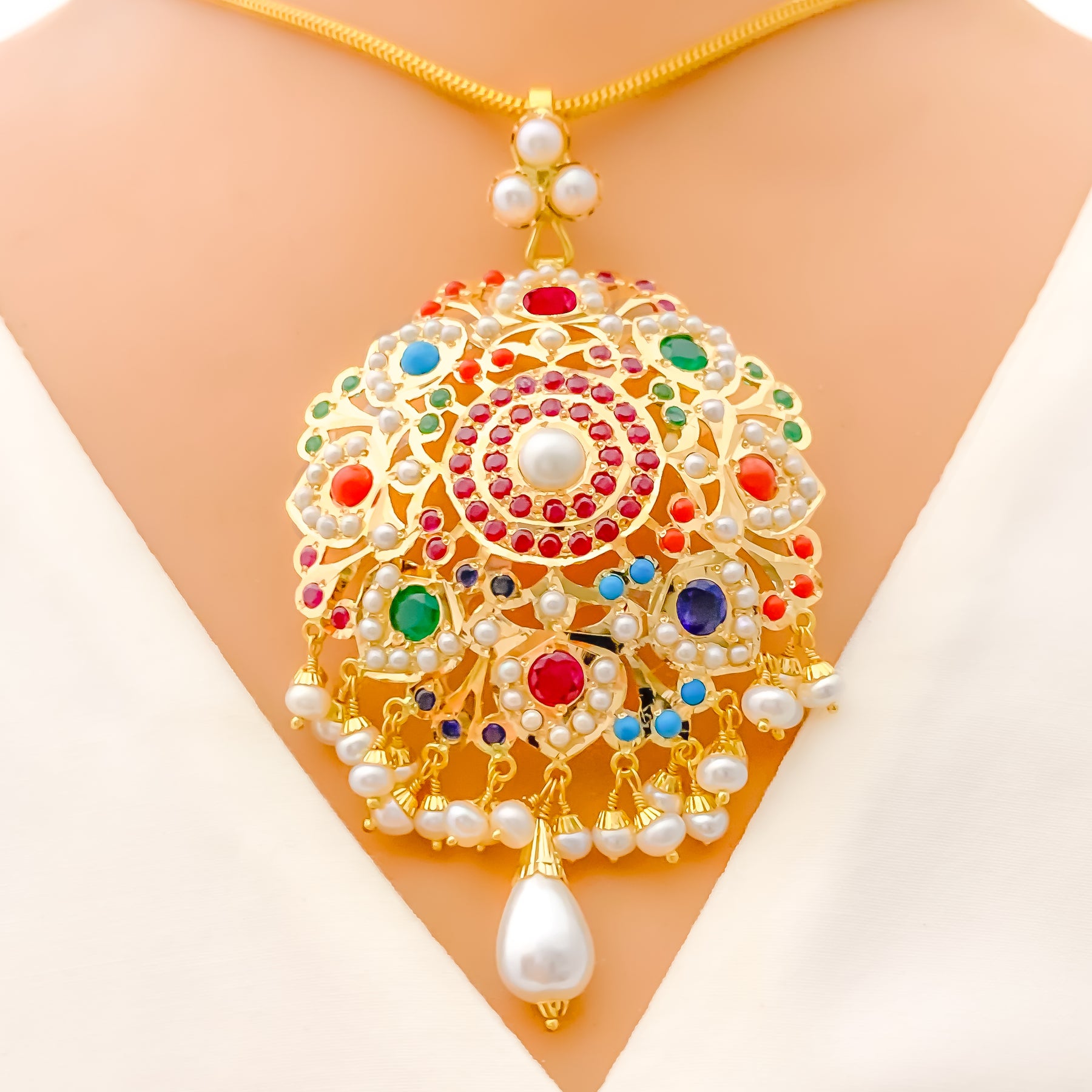 Golden Brass Delicate Wedding Wear Navratna Necklace Set, Standard  Packaging at Rs 2085/set in Mumbai