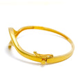 majestic-concave-leaf-22k-gold-bangle-bracelet