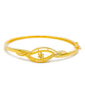 dainty-delicate-flower-22k-gold-bangle-bracelet