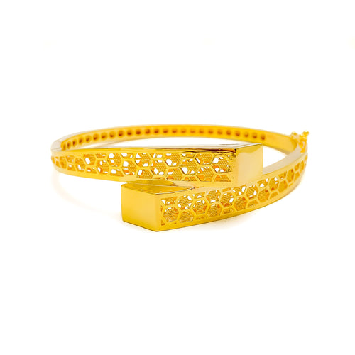 Refined Charming 22k Gold Honeycomb Bangle Bracelet 