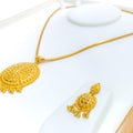 Ornamental Gleaming 22k Gold Round Pendant Set 