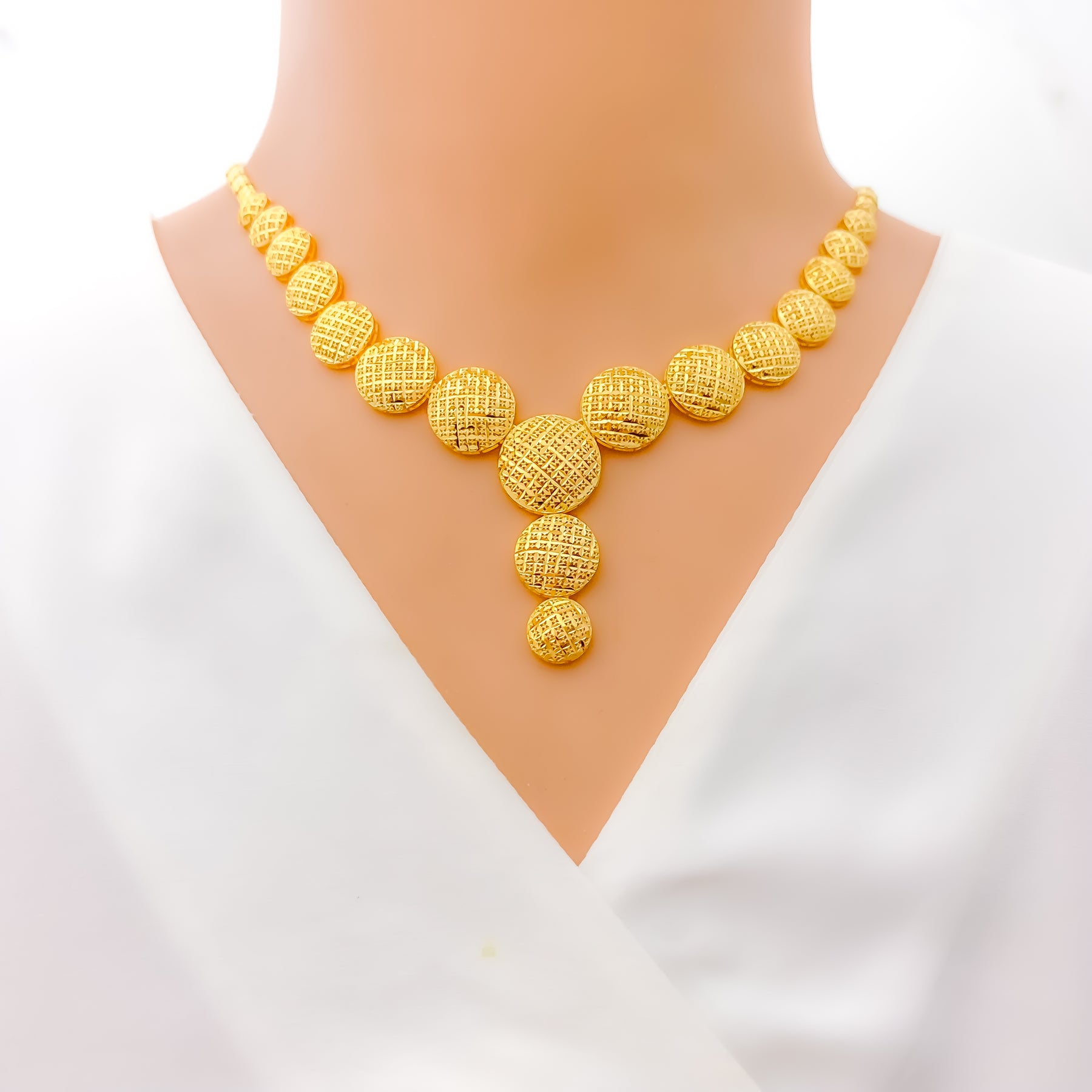 Buy 22K Gold Necklace Set | Latest Designs | Indian Jewelry For Women
