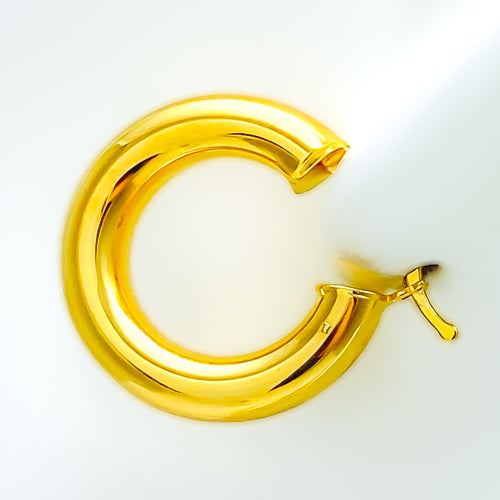 charming-shimmering-21k-gold-hoop-earrings