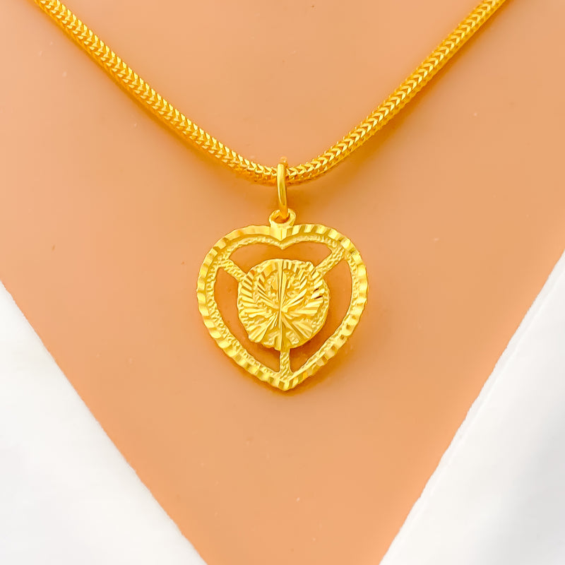 Heart-Shaped 22k Gold Khanda Pendant 