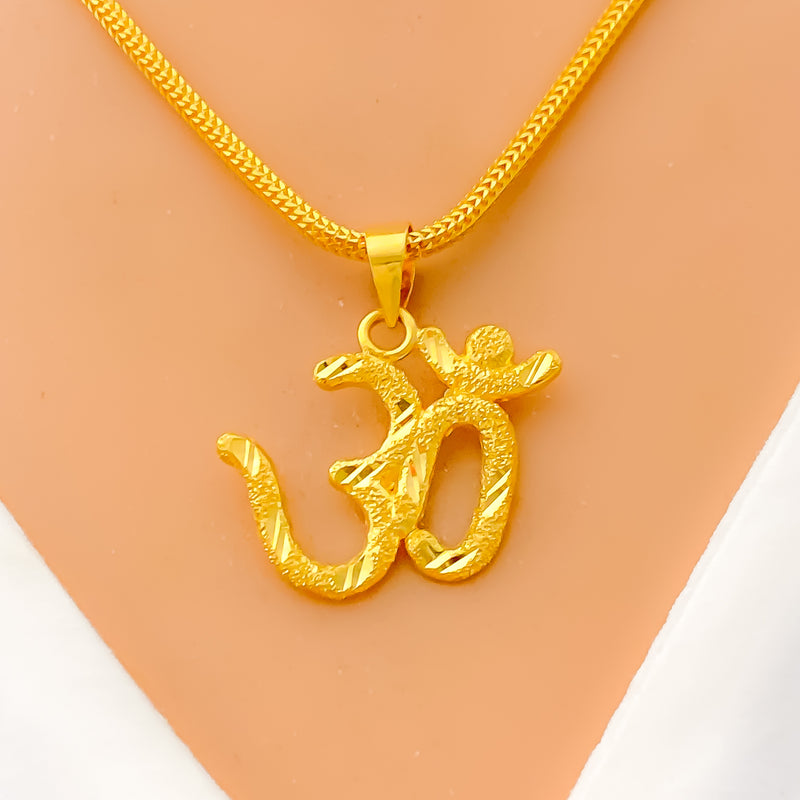 Dazzling Sand Finished 22k Gold OM Pendant 