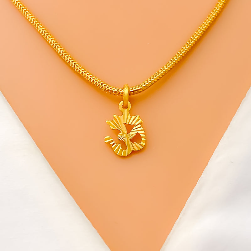 Glistening Striped 22k Gold OM Pendant 