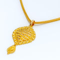 magnificent-twinkling-22k-gold-pendant