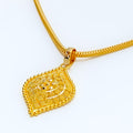 beautiful-elevated-22k-gold-pendant