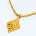 eternal-graceful-22k-gold-pendant