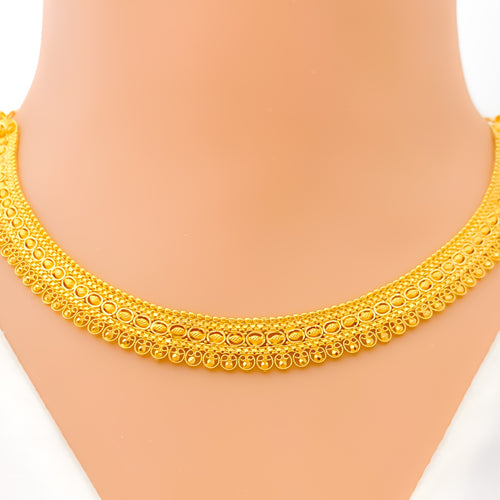 Reflective Bright Artistic 22k Gold Necklace Set 