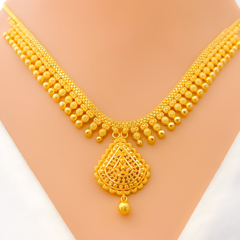 Regal Sophisticated 22k Gold Fanned Necklace Set 