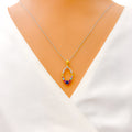 classy-vibrant-diamond-18k-gold-pendant