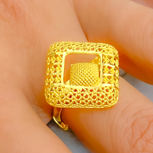 beautiful-symmetrical-22k-gold-semi-statement-ring