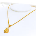 lovely-luminous-22k-gold-necklace