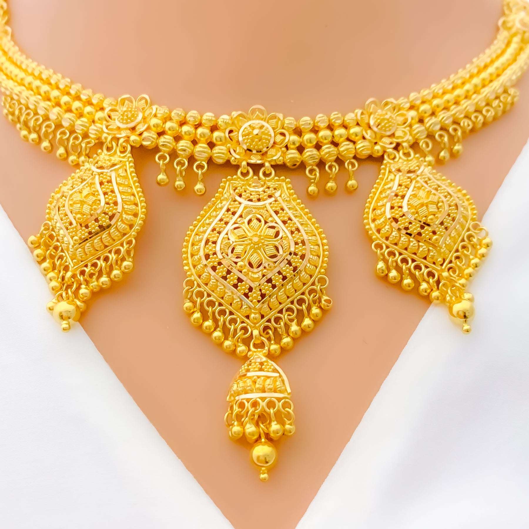 Buy quality Indian Traditional Gold Necklace set in Vadodara