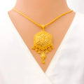 elegant-upscale-22k-gold-pendant