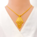 majestic-dangling-22k-gold-pendant