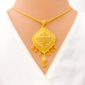 classic-opulent-22k-gold-pendant