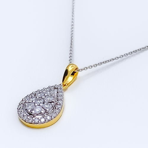 fancy-teardrop-diamond-18k-gold-pendant