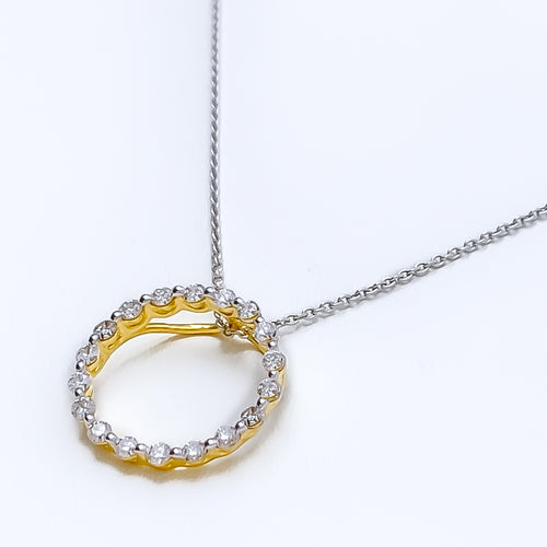 elevated-halo-diamond-18k-gold-pendant